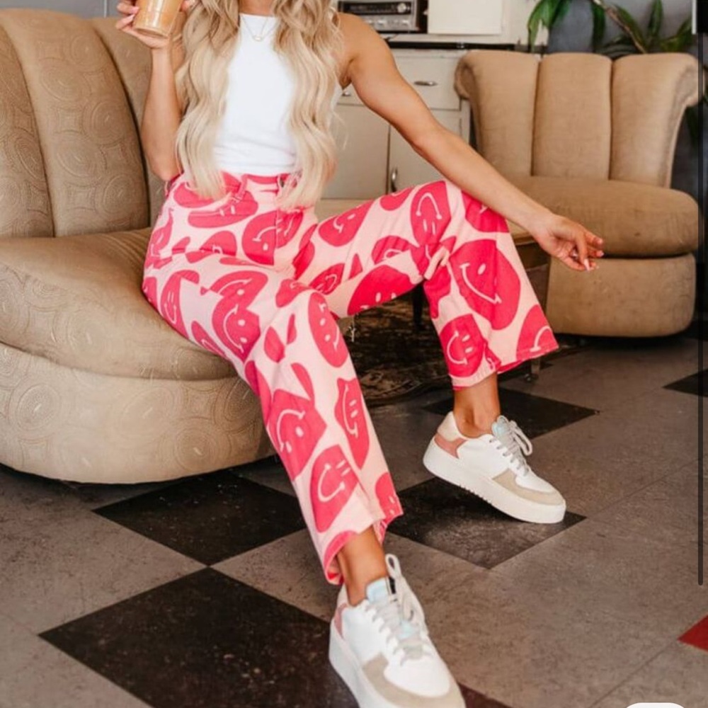 Funky Boutique Smiley Face Jeans Pink - Picture 7 of 8